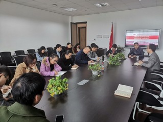 意昂2召開研究生導師培訓...